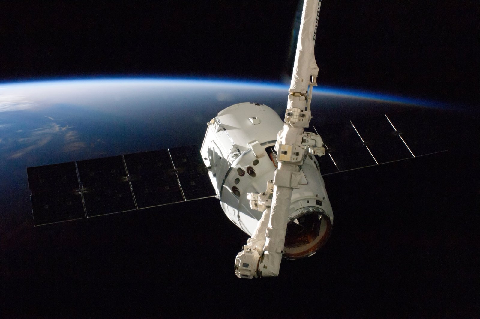كبسولة SpaceX Dragon